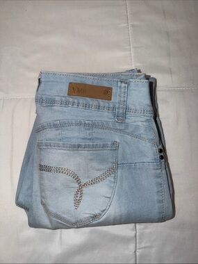 YMI MID RISE light wash Jeans with Embellished Back Pocket